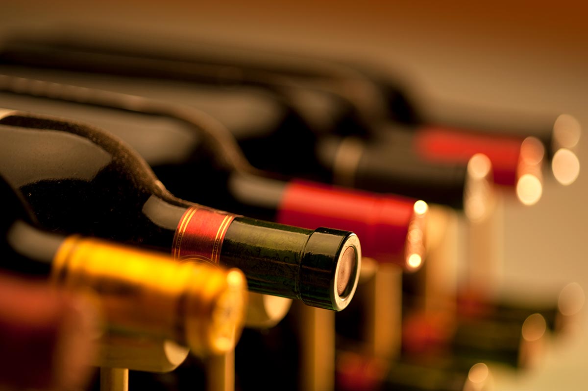photodune-2717933-wine-bottles-l
